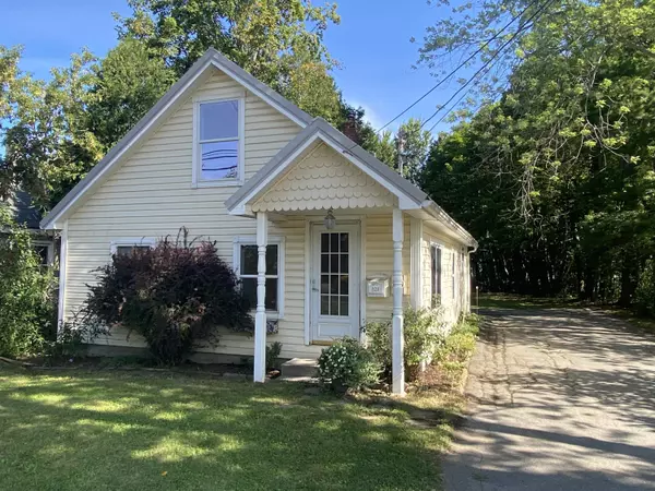 Bangor, ME 04401,829 Union ST