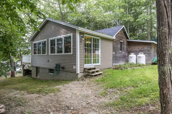 Nobleboro, ME 04555,58 Roberts RD