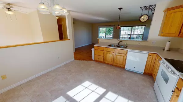 Bangor, ME 04401,45 Starling DR