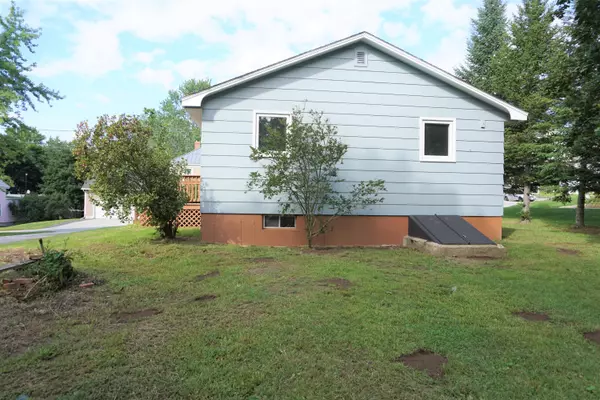 Lisbon, ME 04252,7 North ST