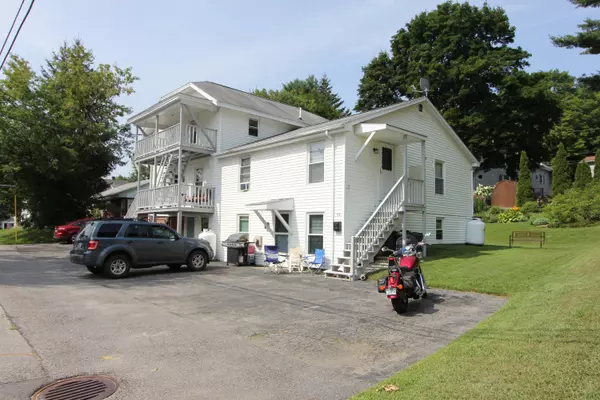 Lewiston, ME 04240,78 Old Greene RD