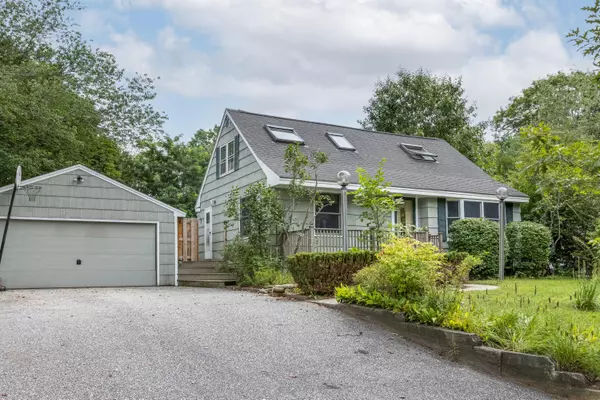 21 Brookview TER, Portland, ME 04102
