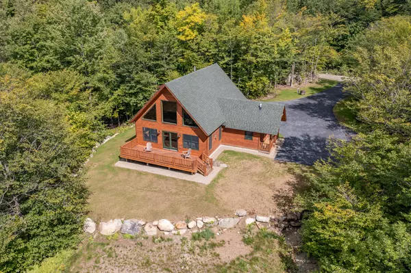 79 Hillside DR, Kingfield, ME 04947