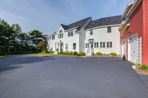 Raymond, ME 04071,74 Tarkiln Hill RD