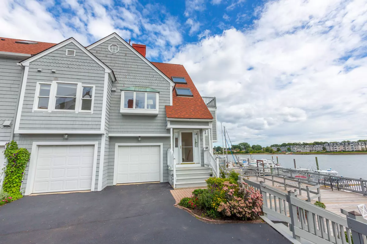 South Portland, ME 04106,12 Anchorage PL #12