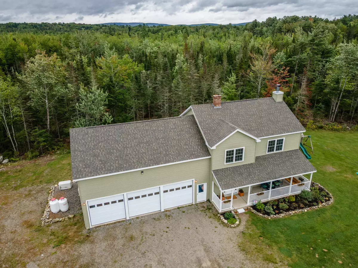 Holden, ME 04429,41 Nor' Easter WAY