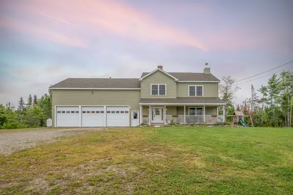 Holden, ME 04429,41 Nor' Easter WAY