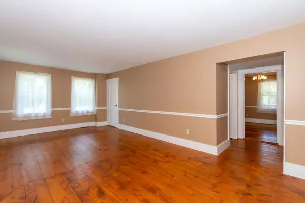 North Berwick, ME 03906,55 Lower Main ST