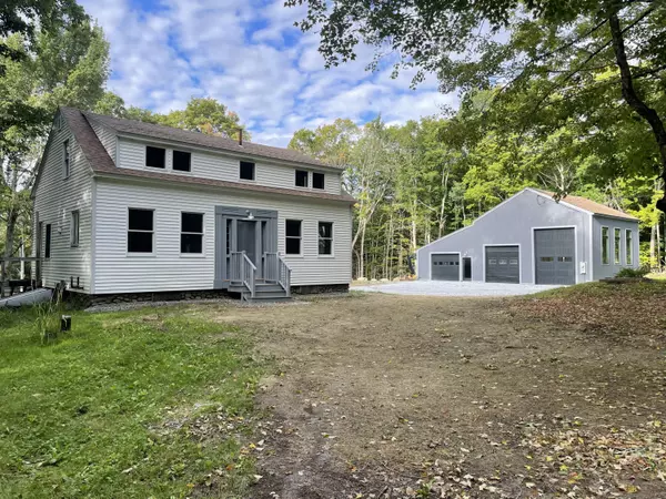 Lincolnville, ME 04849,883 Beach RD