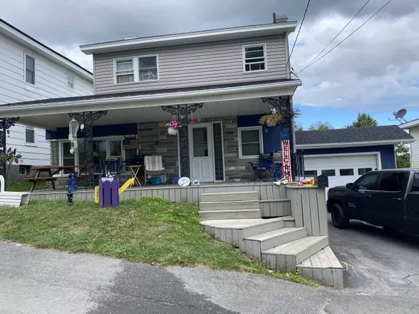 Madawaska, ME 04756,127 6th AVE