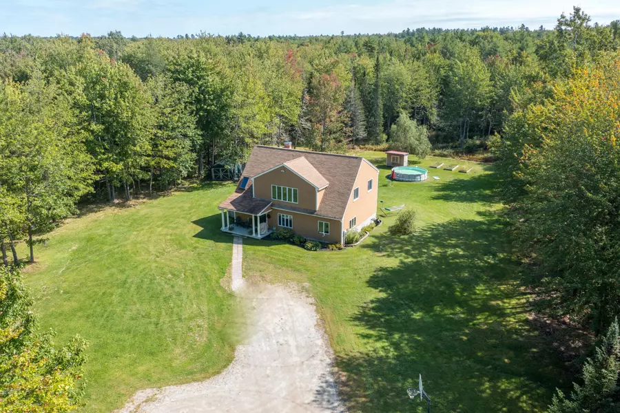 15 Emerald LN, Brunswick, ME 04011