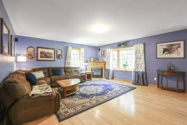 Poland, ME 04274,42 Cobb RD