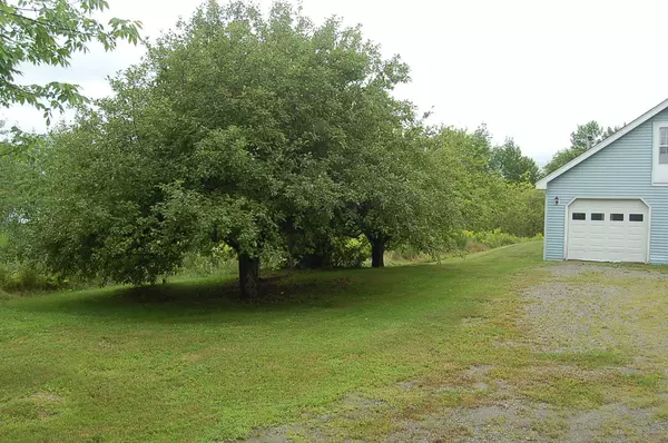 Bradford, ME 04410,1144 Main RD