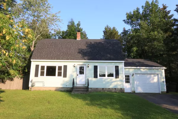51 Husson AVE, Bangor, ME 04401