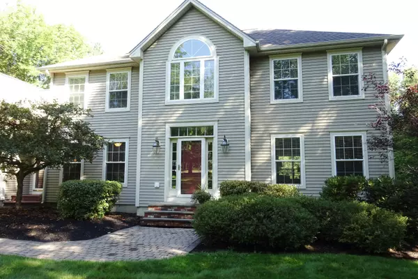 Hampden, ME 04444,51 Surrey LN