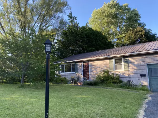 93 Dorothy ST, Portland, ME 04103