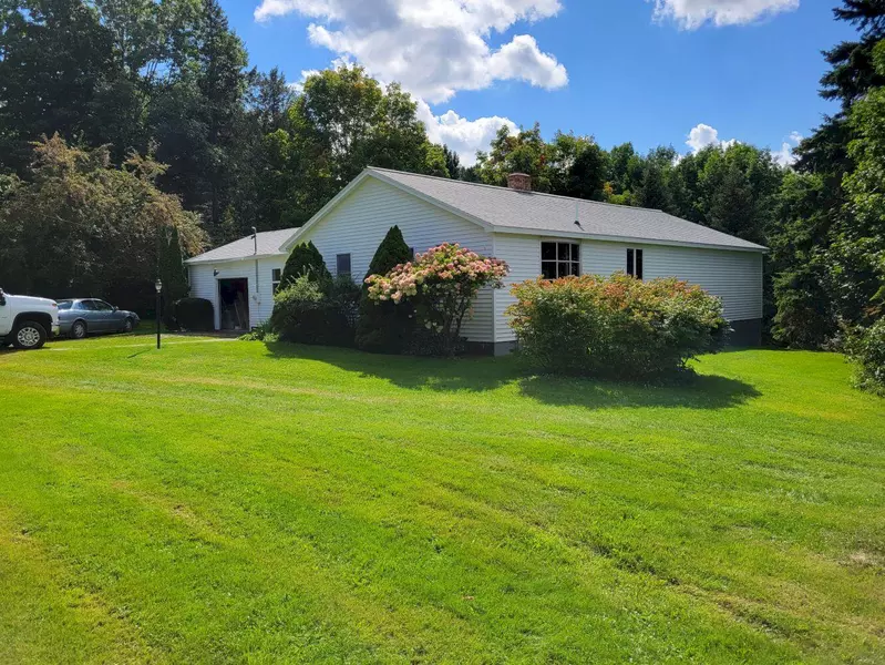 828 E Ridge RD, Cornville, ME 04976