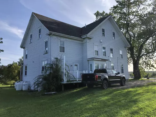 South Thomaston, ME 04858,93 Elm ST