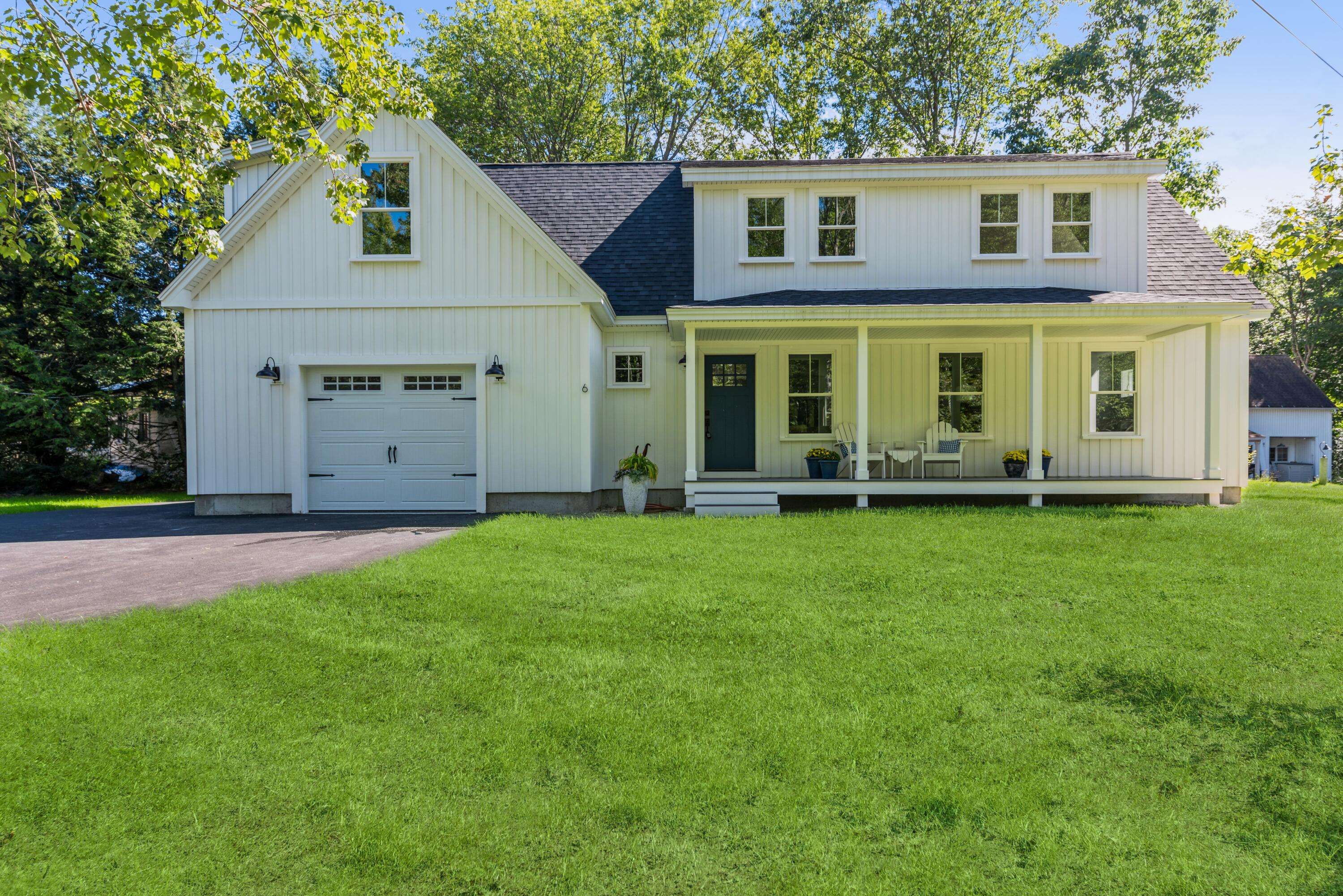 6 Lawrence LN, Kennebunk, ME 04043