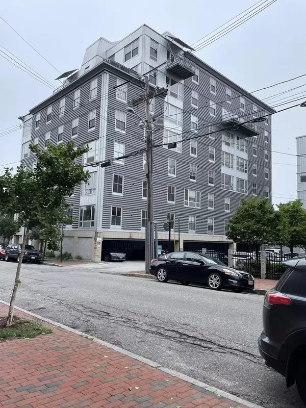 Portland, ME 04101,21 Chestnut ST #404