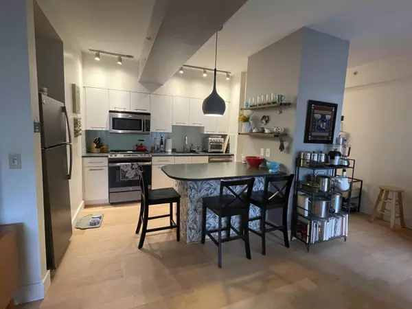 Portland, ME 04101,21 Chestnut ST #404