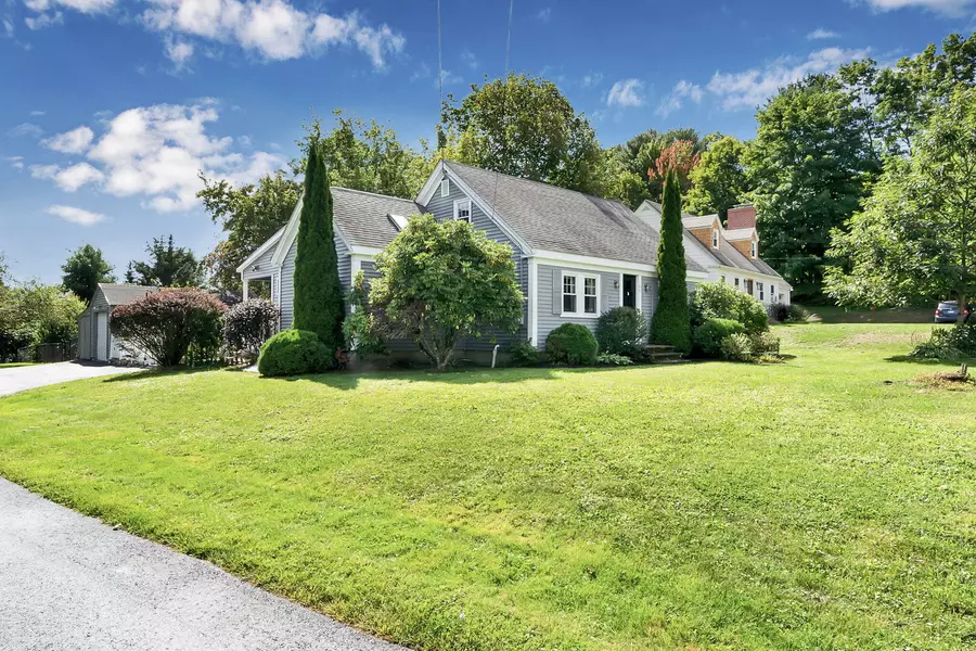 104 Bow ST, Freeport, ME 04032