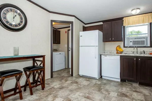 Kittery, ME 03904,91 Blackberry PL