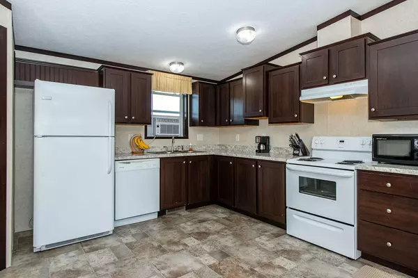 Kittery, ME 03904,91 Blackberry PL