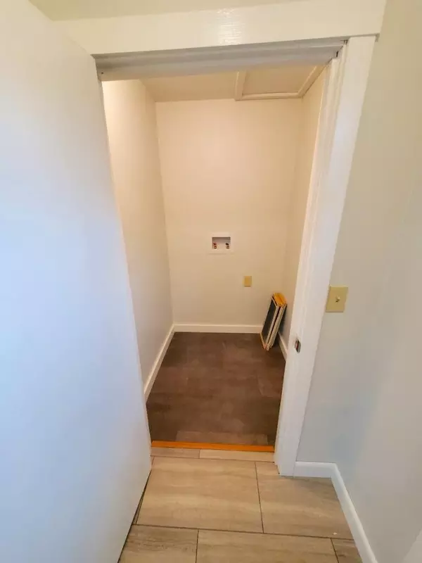 Presque Isle, ME 04769,1 Dupont DR