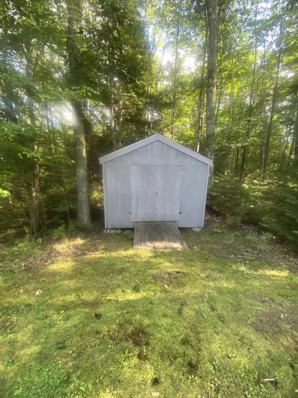 Topsham, ME 04086,12 Elizabeth WAY