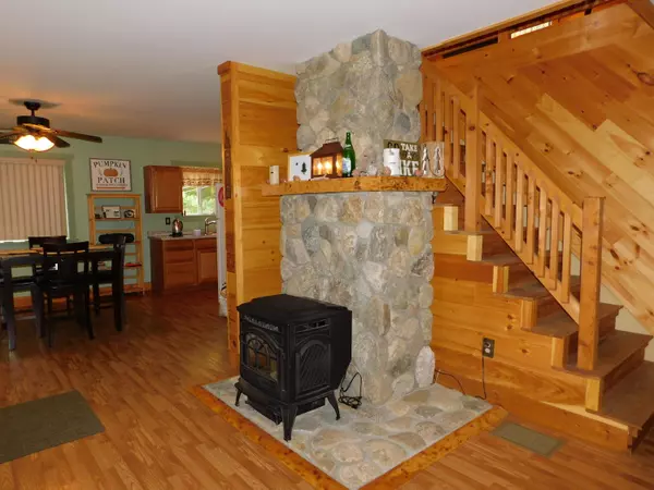 Greenville, ME 04441,8 Beech ST