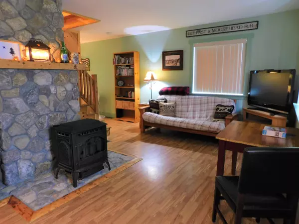 Greenville, ME 04441,8 Beech ST