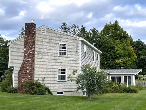 Orono, ME 04473,10 Westwood DR