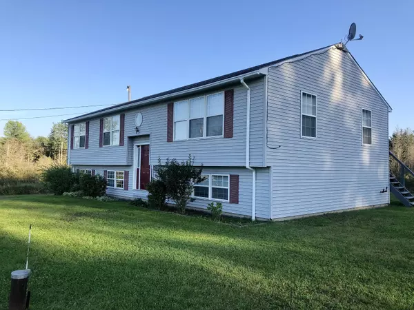 Hermon, ME 04401,892 Fuller RD