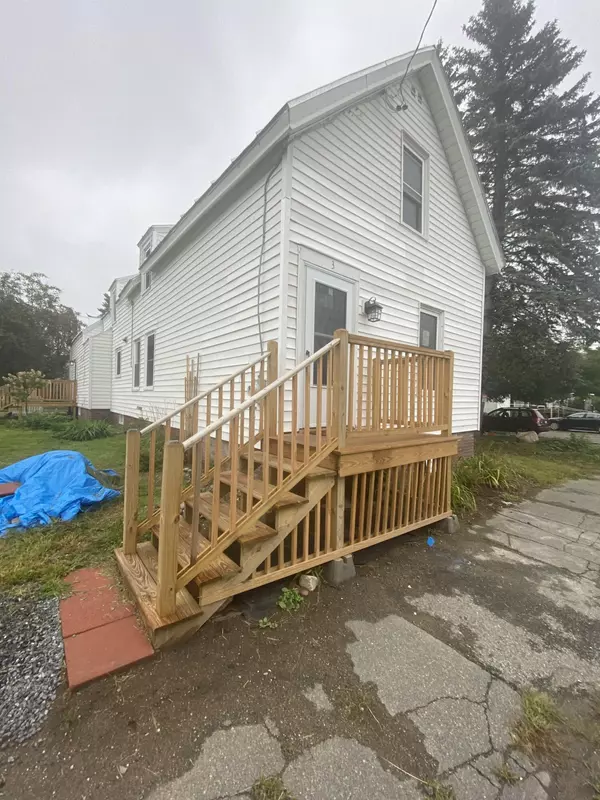 Waterville, ME 04901,3 Moor ST