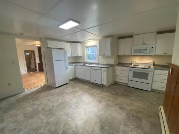 Waterville, ME 04901,3 Moor ST