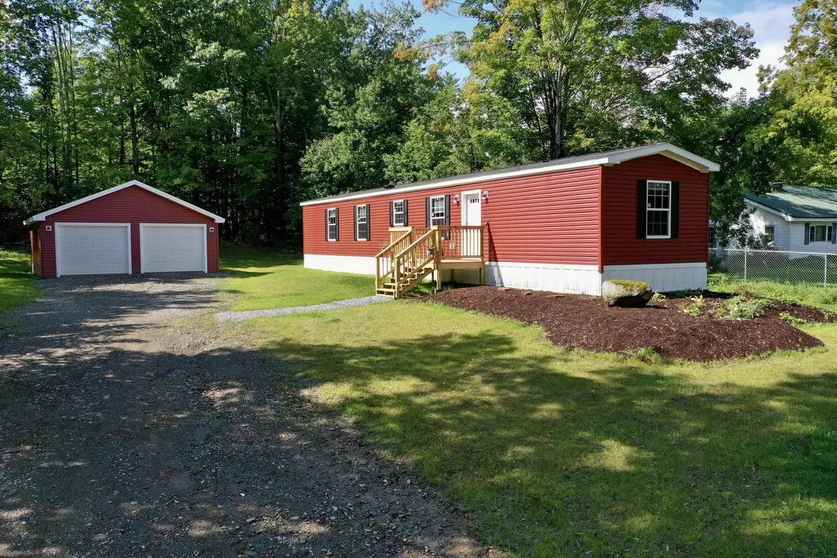 Carmel, ME 04419,51 Hampden RD