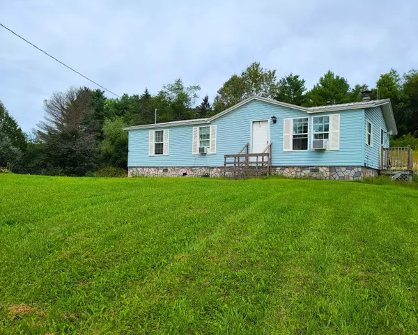 5 Loggin RD, Frankfort, ME 04438