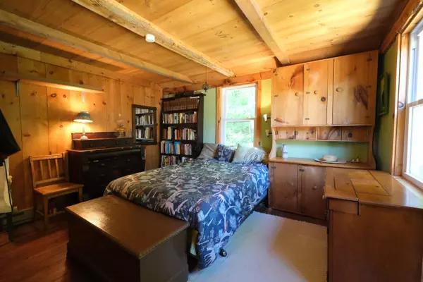 Phillips, ME 04966,305 Weld RD