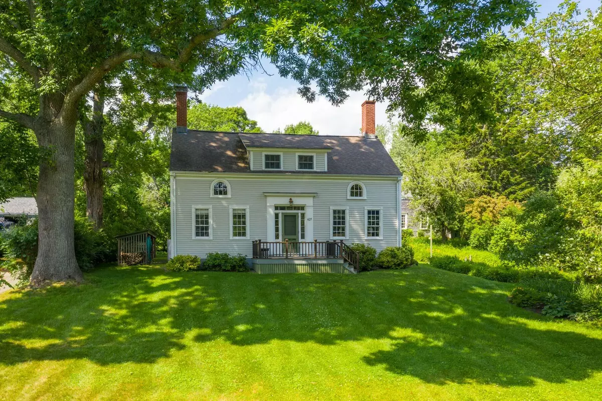 Kittery, ME 03905,627 Haley RD