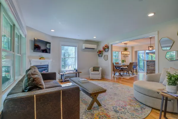 Freeport, ME 04032,151 Baker RD