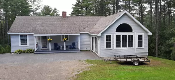 31 Evergreen DR, Hampden, ME 04444