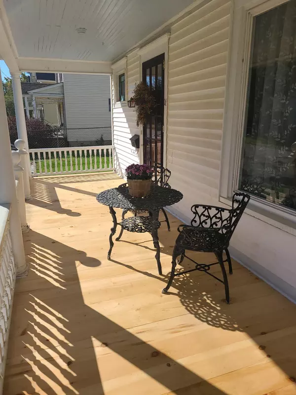 Newport, ME 04953,16 Shaw ST