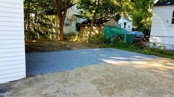 Kittery, ME 03904,11 Woodlawn AVE