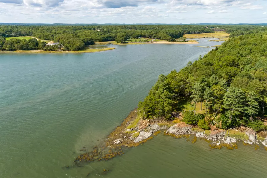 94 Point RD, Brunswick, ME 04011