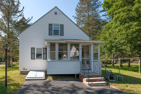 South Berwick, ME 03908,21 Stevens ST