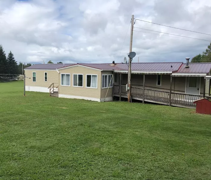 14 Crystal RD, Crystal, ME 04747