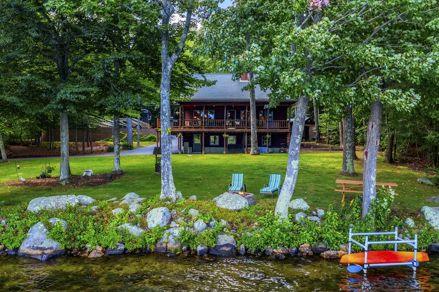 17 Poplar ST, Lyman, ME 04002