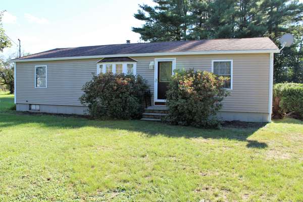 59 Edgecomb RD, Lisbon, ME 04252