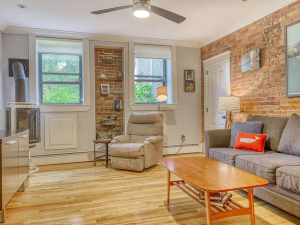 Portland, ME 04102,727 Congress ST #6